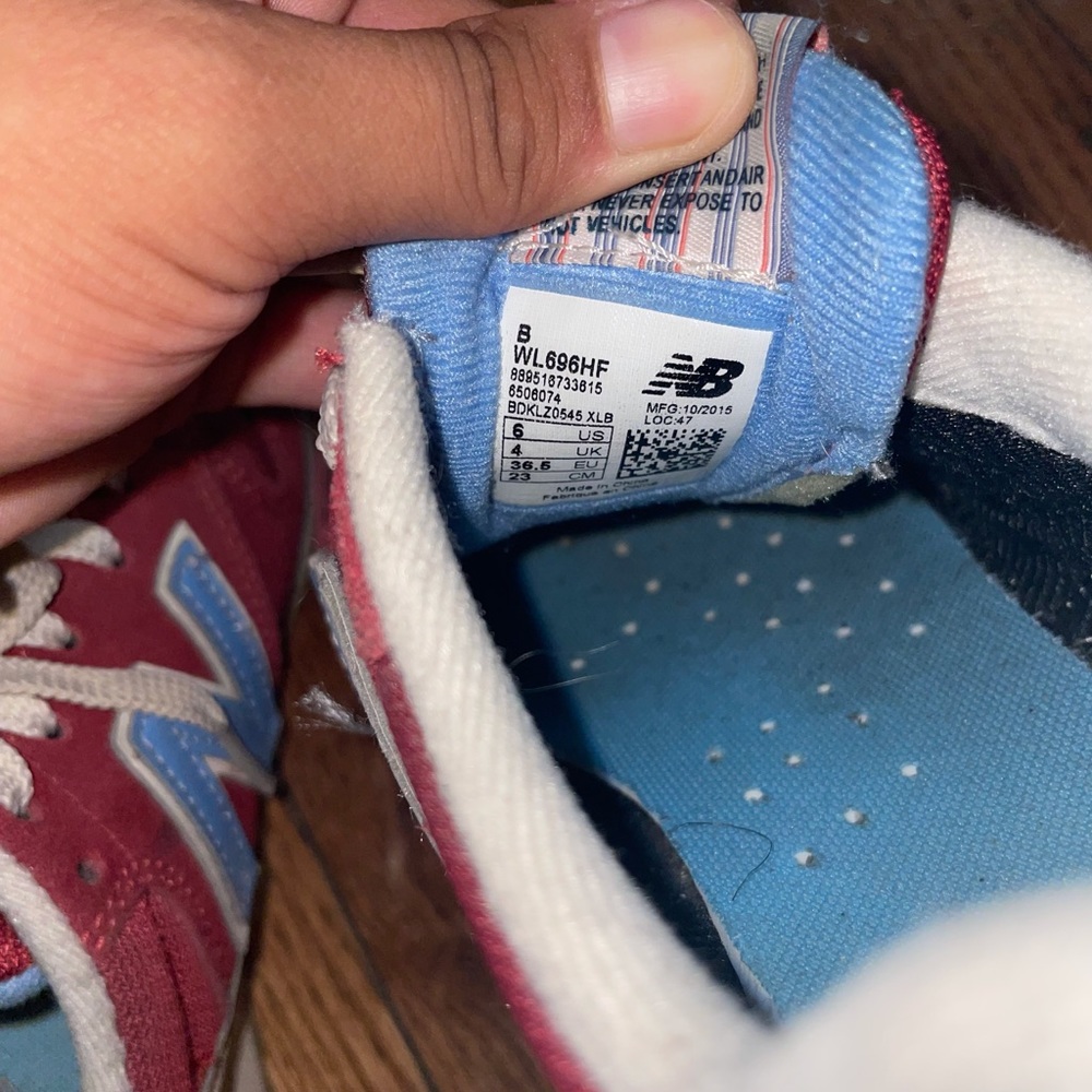 New Balance Shoes - Picture 4 of 6